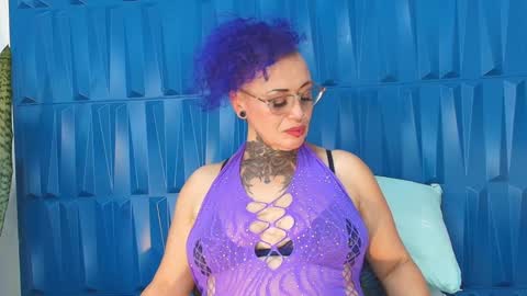 Snapshot of sandyrosee_ chatting on January 10, 2025, 8:48 pm Sandy Rose online show from January 10, 2025, 8:48 pm
