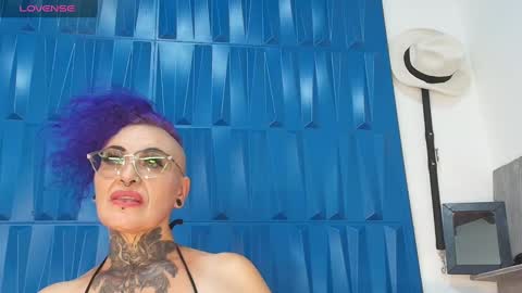 Snapshot of sandyrosee_ chatting on January 30, 2025, 10:19 pm Sandy Rose online show from January 30, 2025, 10:19 pm