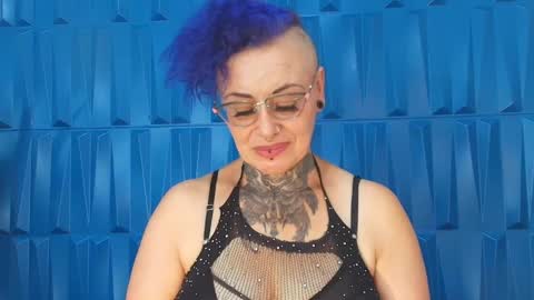 Snapshot of sandyrosee_ chatting on February 10, 2025, 9:04 pm Sandy Rose online show from February 10, 2025, 9:04 pm