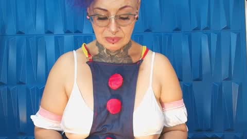 Snapshot of sandyrosee_ chatting on February 13, 2025, 9:38 pm Sandy Rose online show from February 13, 2025, 9:38 pm
