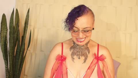 Snapshot of sandyrosee_ chatting on March 1, 2025, 5:27 pm Sandy Rose online show from March 1, 2025, 5:27 pm