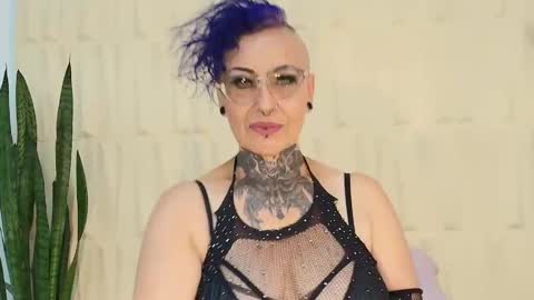 Snapshot of sandyrosee_ chatting on March 6, 2025, 5:22 pm Sandy Rose online show from March 6, 2025, 5:22 pm