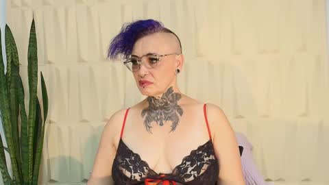Snapshot of sandyrosee_ chatting on March 8, 2025, 9:08 pm Sandy Rose online show from March 8, 2025, 9:08 pm