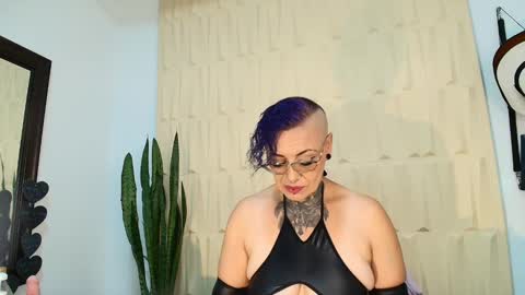 Snapshot of sandyrosee_ chatting on March 9, 2025, 11:25 am Sandy Rose online show from March 9, 2025, 11:25 am