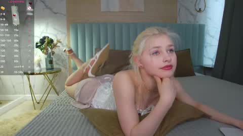 Snapshot of sandyshayes chatting on April 28, 2026, 5:45 am Sandy online show from April 28, 2026, 5:45 am