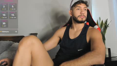 sanjuan_1 online show from December 13, 2024, 8:04 pm