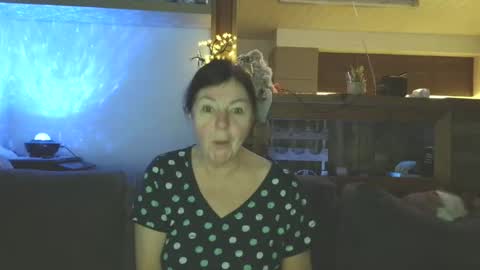 sanroom online show from December 16, 2025, 3:39 pm