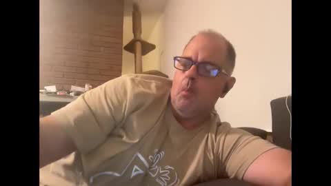 Snapshot of santaklaus77 chatting on October 12, 2025, 9:58 pm santaklaus77 online show from October 12, 2025, 9:58 pm
