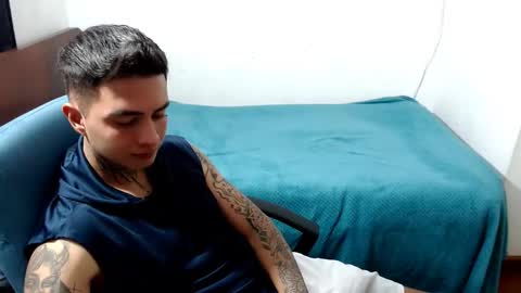 Snapshot of santi_ss chatting on September 21, 2025, 3:46 pm santi_ss online show from September 21, 2025, 3:46 pm