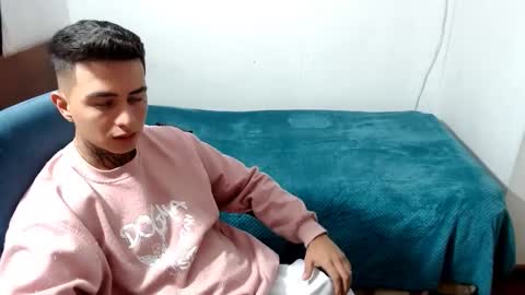 Snapshot of santi_ss chatting on September 27, 2025, 8:47 pm santi_ss online show from September 27, 2025, 8:47 pm