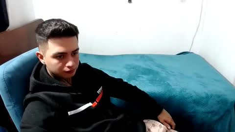 Snapshot of santi_ss chatting on October 2, 2025, 1:56 am santi_ss online show from October 2, 2025, 1:56 am