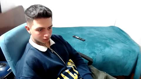 Snapshot of santi_ss chatting on October 5, 2025, 2:10 am santi_ss online show from October 5, 2025, 2:10 am