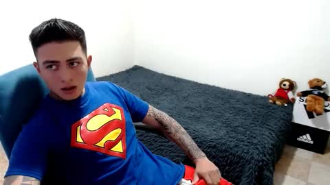 Snapshot of santi_ss chatting on October 16, 2025, 6:53 pm santi_ss online show from October 16, 2025, 6:53 pm