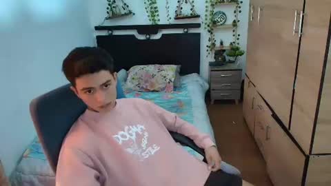 Snapshot of santi_ss chatting on July 24, 2026, 2:26 pm santi_ss online show from July 24, 2026, 2:26 pm