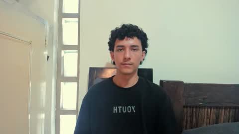 Snapshot of santi_twink19 chatting on October 9, 2025, 7:12 pm santi_twink19 online show from October 9, 2025, 7:12 pm