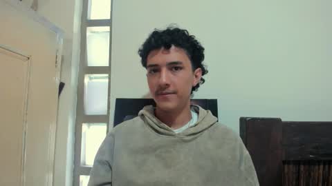 Snapshot of santi_twink19 chatting on October 12, 2025, 8:08 pm santi_twink19 online show from October 12, 2025, 8:08 pm