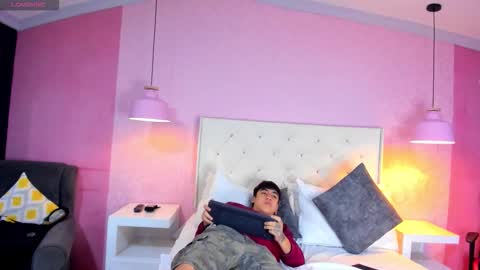 SantiAbader online show from November 9, 2025, 12:36 pm