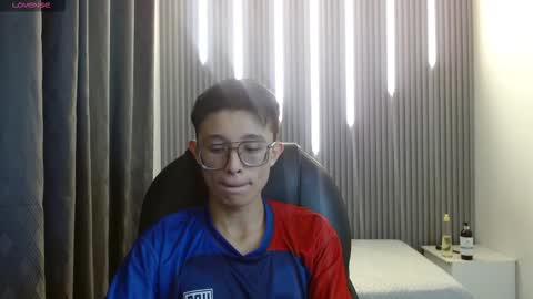 santiago_russo18 online show from February 20, 2026, 6:26 am