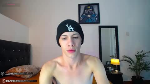 Snapshot of santiagocutex chatting on September 28, 2025, 9:25 am SANTAGO online show from September 28, 2025, 9:25 am