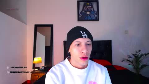 Snapshot of santiagocutex chatting on October 26, 2025, 4:40 am SANTAGO online show from October 26, 2025, 4:40 am