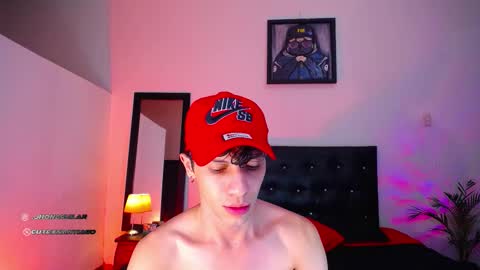 Snapshot of santiagocutex chatting on October 26, 2025, 11:20 pm SANTAGO online show from October 26, 2025, 11:20 pm