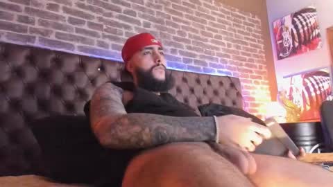 Snapshot of santiagohincapiie chatting on March 9, 2026, 9:08 pm Santiago Hincapiie online show from March 9, 2026, 9:08 pm