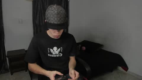 Julius Novachrono  online show from March 23, 2026, 9:52 pm