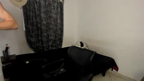 Snapshot of santiceballo chatting on June 24, 2026, 9:36 pm Julius Novachrono online show from June 24, 2026, 9:36 pm