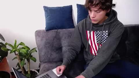 Santii online show from December 29, 2024, 8:37 pm