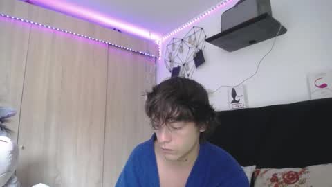 Snapshot of santii_rose chatting on April 1, 2026, 12:28 pm Santii online show from April 1, 2026, 12:28 pm