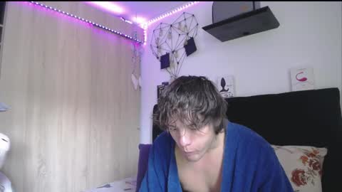 Snapshot of santii_rose chatting on April 7, 2026, 4:40 pm Santii online show from April 7, 2026, 4:40 pm