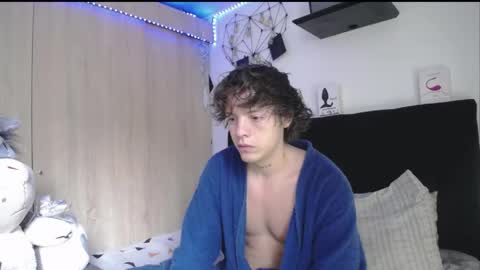 Snapshot of santii_rose chatting on April 21, 2026, 2:01 pm Santii online show from April 21, 2026, 2:01 pm