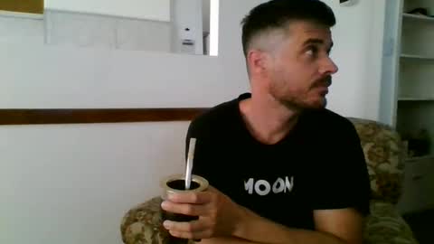 Snapshot of santinogc chatting on December 1, 2024, 9:59 pm Nalguitas online show from December 1, 2024, 9:59 pm