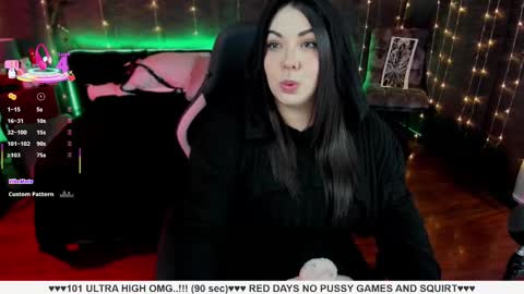 Snapshot of santos_liah chatting on March 5, 2025, 12:33 pm Liah Santos online show from March 5, 2025, 12:33 pm