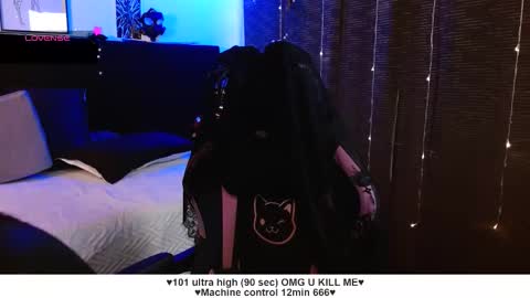 Snapshot of santos_liah chatting on October 21, 2025, 12:28 pm Liah Santos online show from October 21, 2025, 12:28 pm