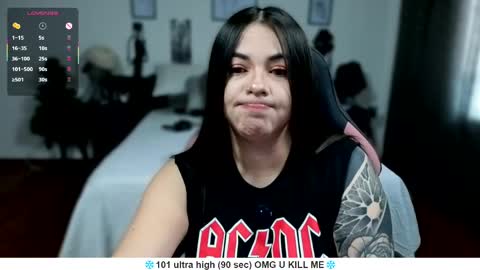 Snapshot of santos_liah chatting on April 23, 2026, 12:29 pm Liah Santos online show from April 23, 2026, 12:29 pm