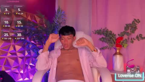 Santii online show from September 25, 2025, 11:08 pm