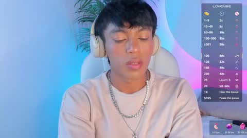 Santii online show from October 23, 2025, 11:14 pm