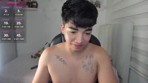 Snapshot of santy7u7 chatting on June 30, 2026, 1:45 pm Mr. Santiago online show from June 30, 2026, 1:45 pm