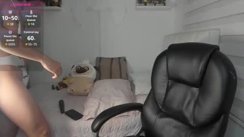 Snapshot of santy7u7 chatting on July 1, 2026, 2:07 pm Mr. Santiago online show from July 1, 2026, 2:07 pm