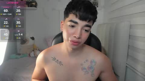 Snapshot of santy7u7 chatting on July 10, 2026, 1:36 pm Mr. Santiago online show from July 10, 2026, 1:36 pm