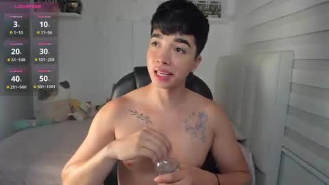 Snapshot of santy7u7 chatting on July 21, 2026, 1:46 pm Mr. Santiago online show from July 21, 2026, 1:46 pm