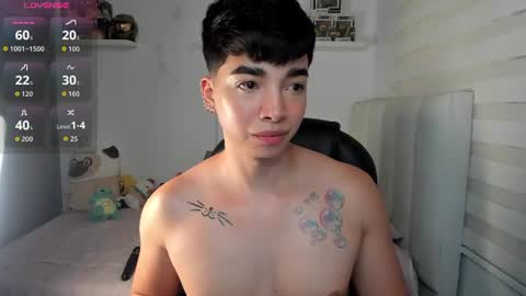 Snapshot of santy7u7 chatting on July 28, 2026, 4:39 pm Mr. Santiago online show from July 28, 2026, 4:39 pm