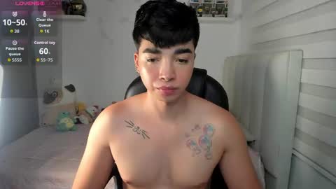 Snapshot of santy7u7 chatting on July 30, 2026, 8:08 pm Mr. Santiago online show from July 30, 2026, 8:08 pm