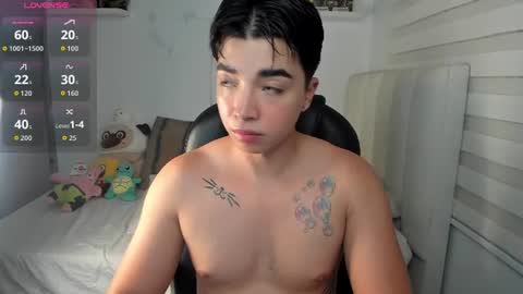 Snapshot of santy7u7 chatting on August 6, 2026, 7:49 pm Mr. Santiago online show from August 6, 2026, 7:49 pm