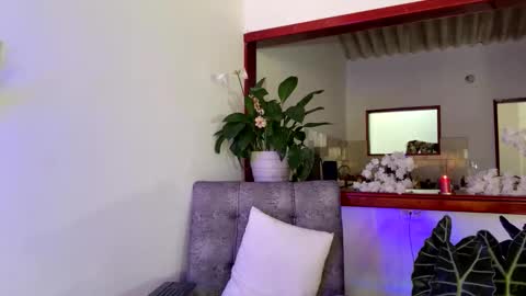 santy online show from December 14, 2025, 8:46 pm