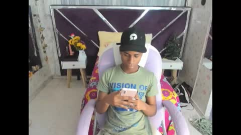 santy online show from November 18, 2025, 11:36 am