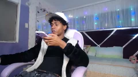 Snapshot of santy_bigcock_01 chatting on April 13, 2026, 2:00 pm santy online show from April 13, 2026, 2:00 pm
