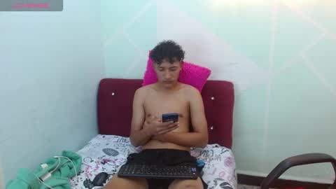 Snapshot of santy_boys_xxx chatting on October 5, 2025, 4:05 pm santy boys xxxHOT CUM online show from October 5, 2025, 4:05 pm