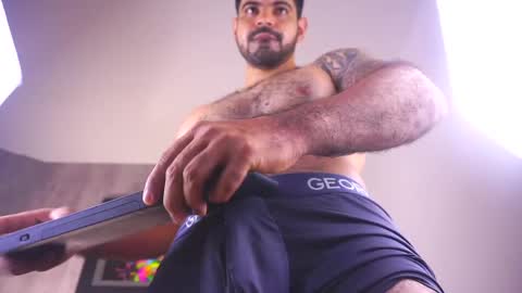 santiago online show from April 27, 2026, 2:48 pm